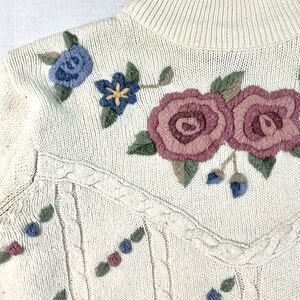 VTG Alfred Dunner 90s Embroidered Cream Sweater, M, Cottagecore